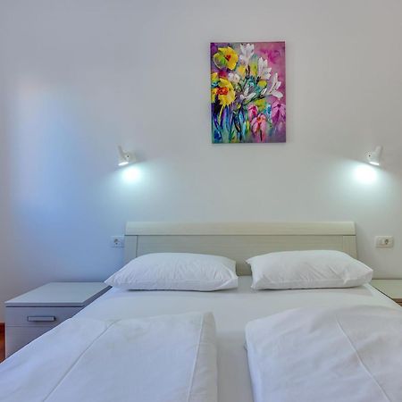 Apartments Host Barbat na Rabu Exterior photo